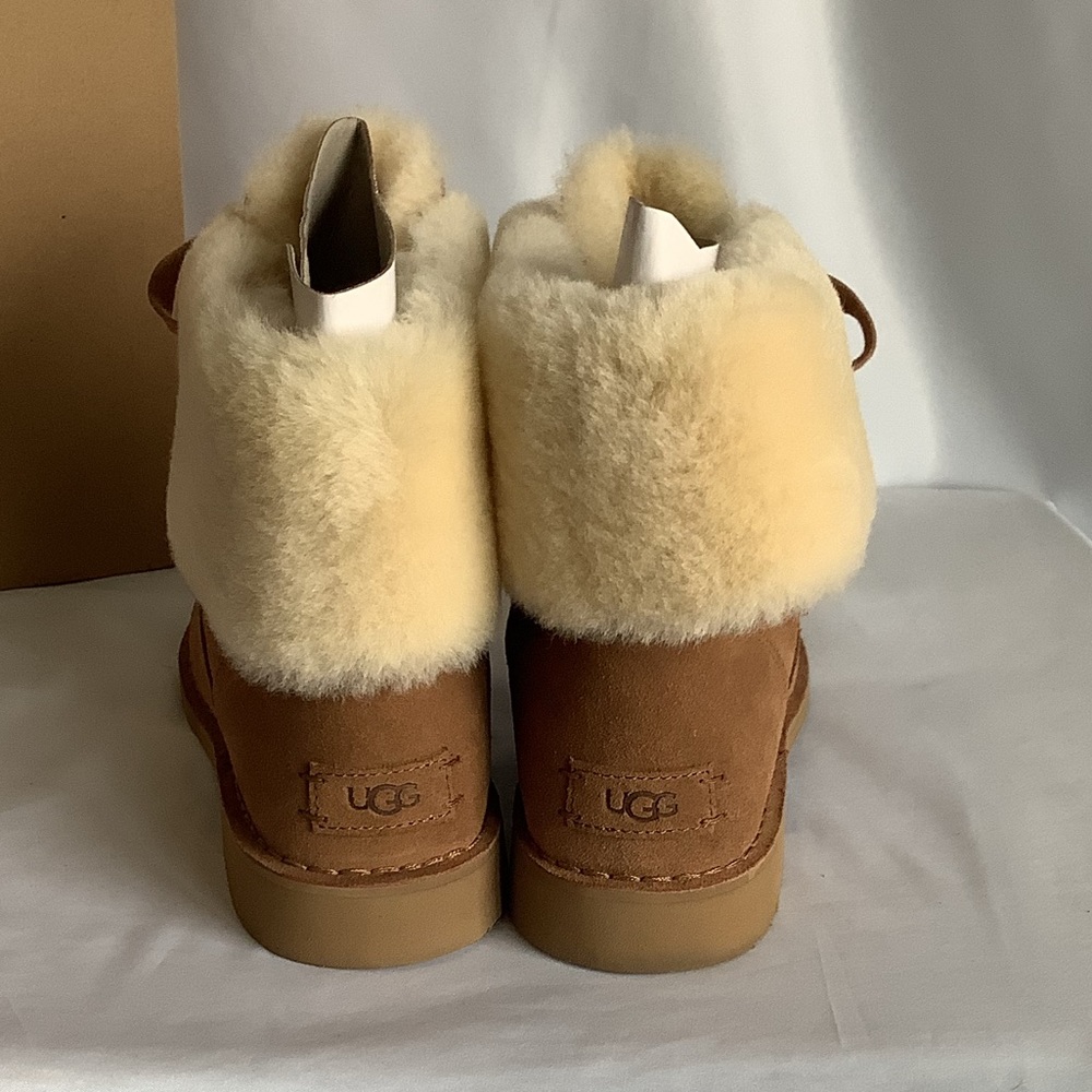 UGG Weylyn Suede Lace Up Sherpa Boots - Picture 4 of 7